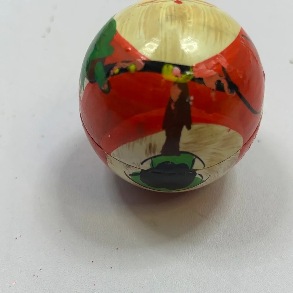 Vintage Santa Claus Wooden Nesting Spheres With 3 Christmas Matryoshka Dolls
